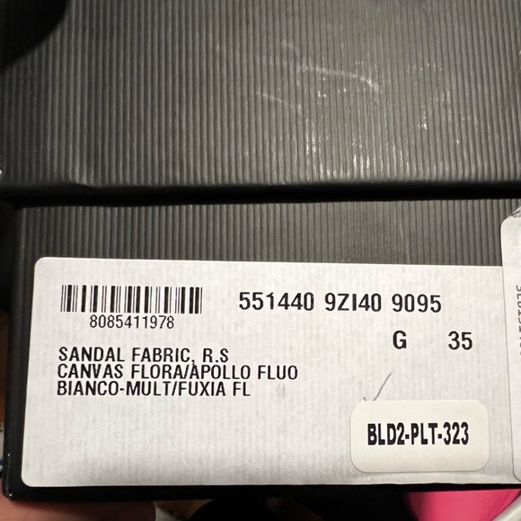 Gucci Slides - Picture 7 of 7